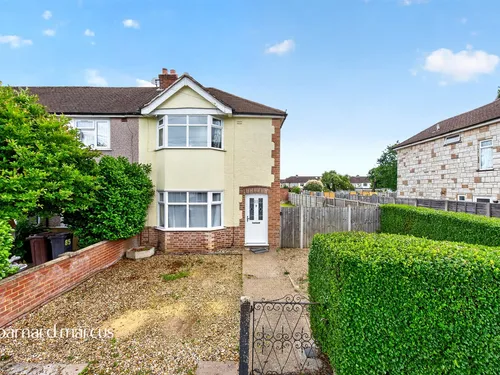 Cranleigh Road, Felthamphoto