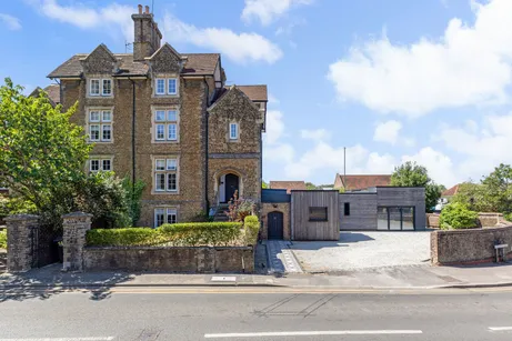 Brighton Road, Godalming, GU7