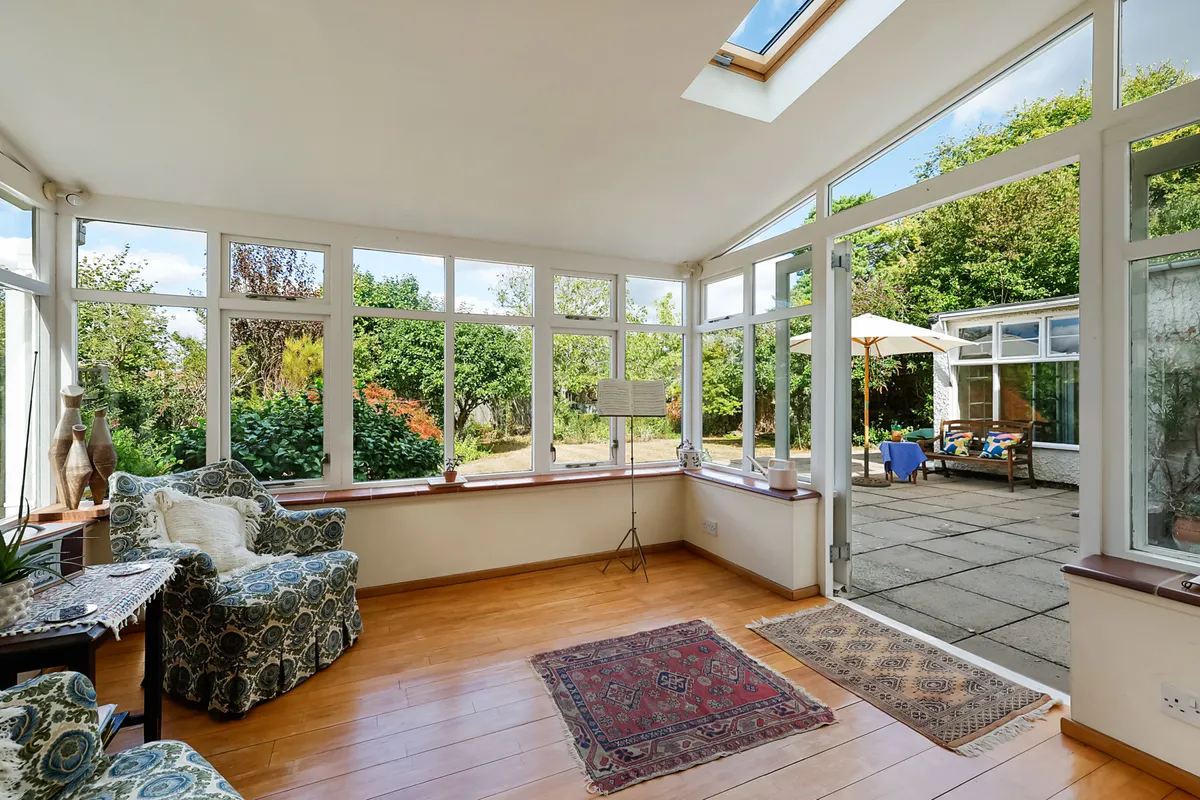 Highlands Road, Leatherhead, Surrey, KT22