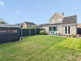 Pilgrims Way, Harleston thumb 3