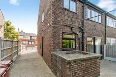 Kings Avenue, Castleford