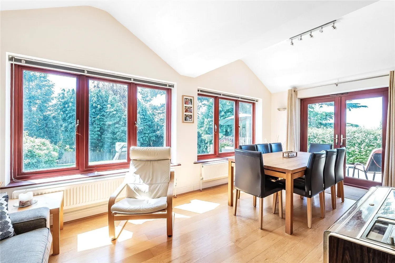Raglan Road, Reigate, RH2 photo 8