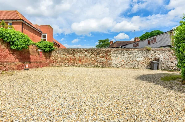 Mustow Street, Bury St Edmunds, IP33 photo 16