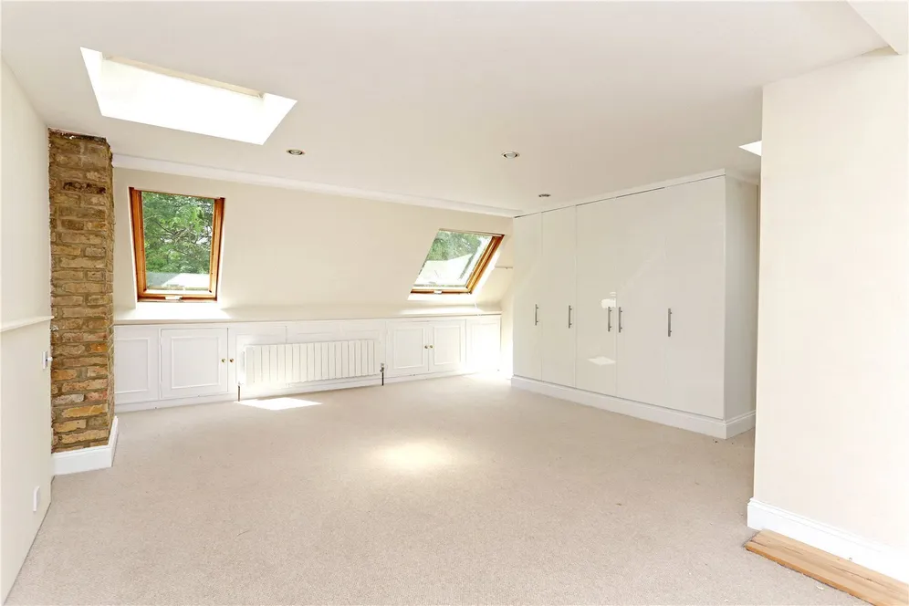 Brackley Road, London, W4 photo 10