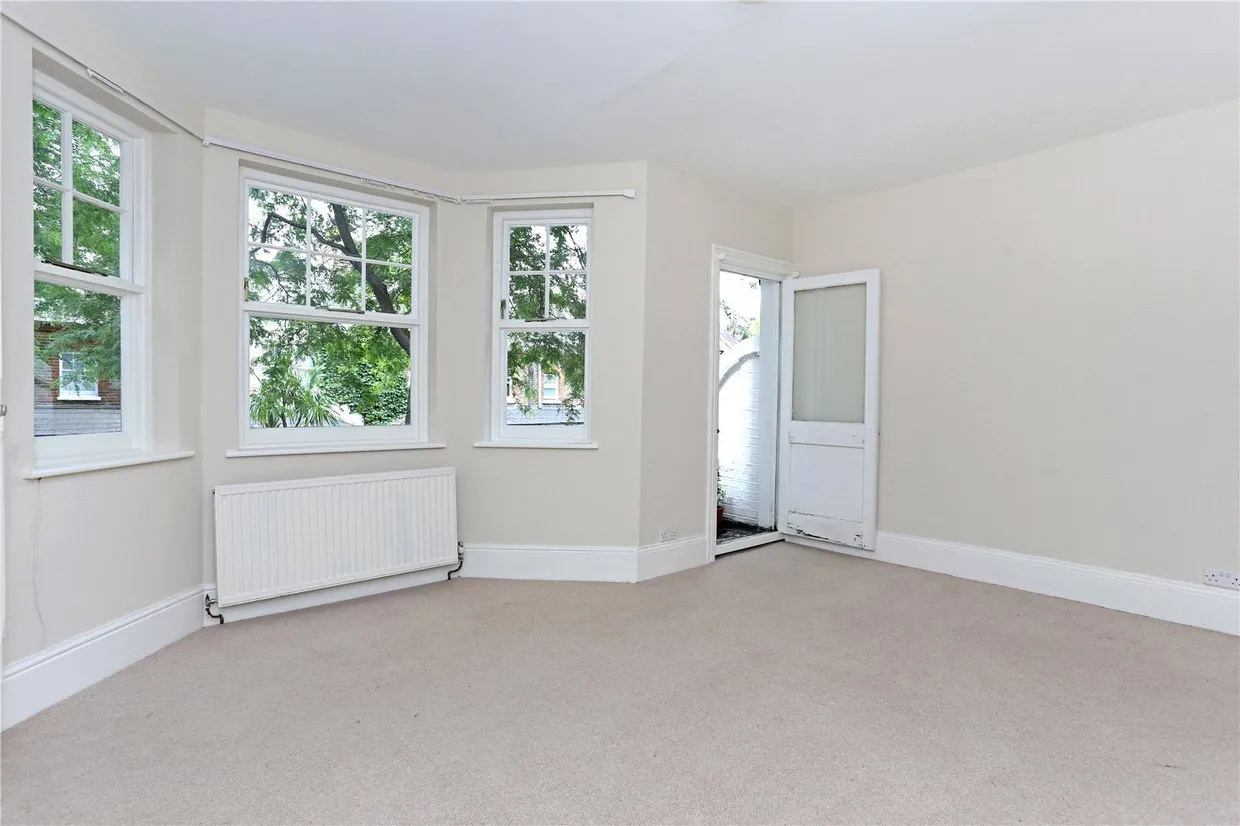 Brackley Road, London, W4 photo 13