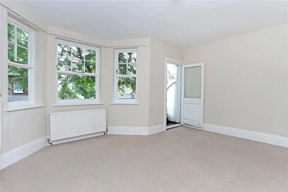 Brackley Road, London, W4 photo 13