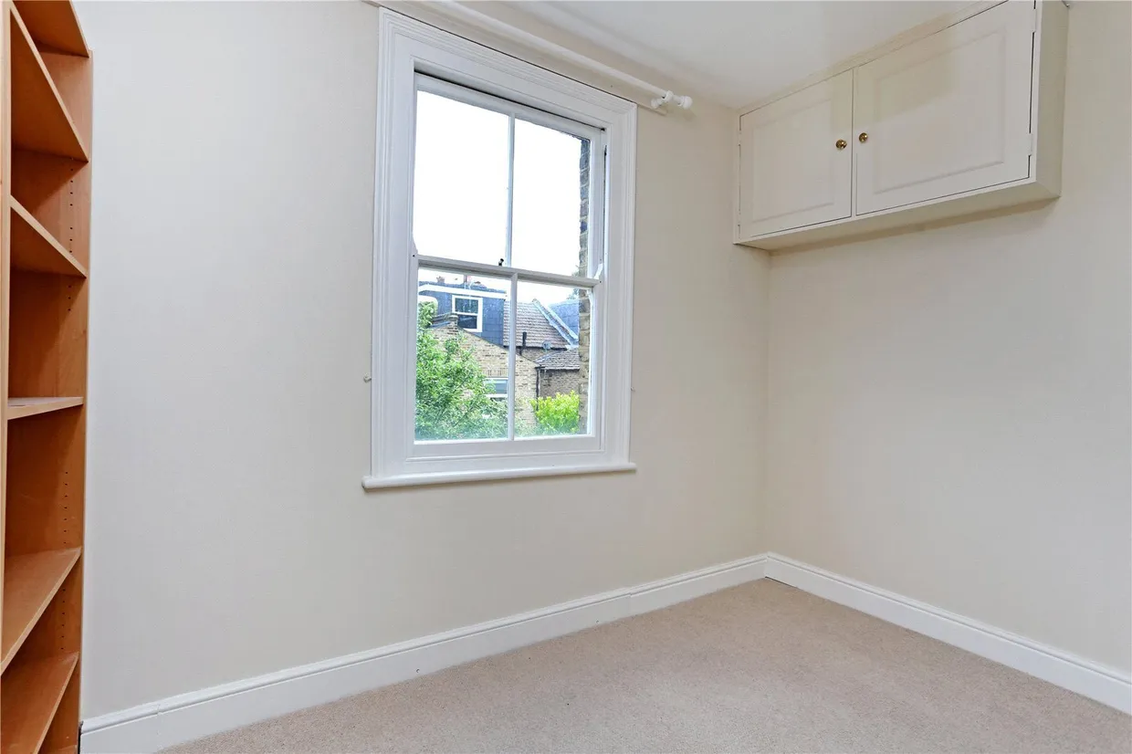 Brackley Road, London, W4 photo 15