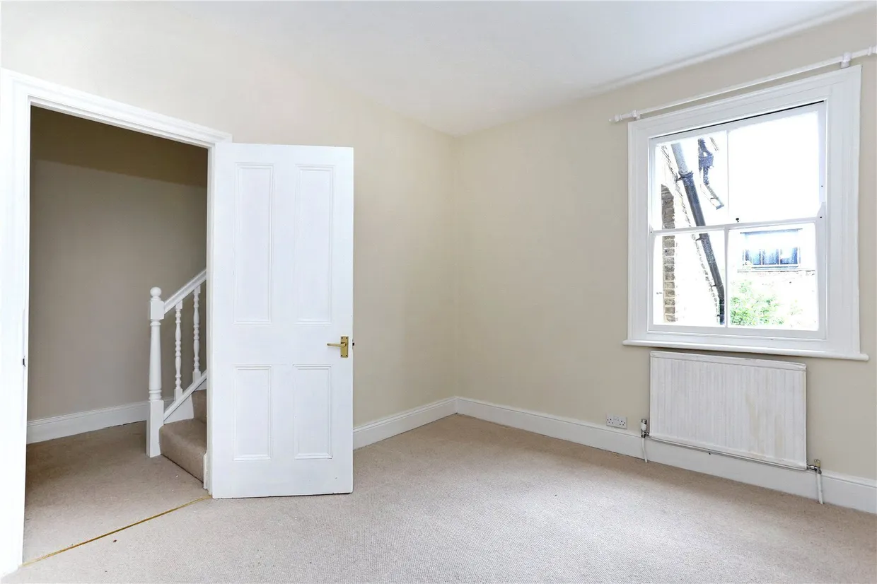 Brackley Road, London, W4 photo 18