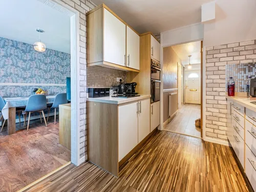 Larch Close, GRANTHAMphoto