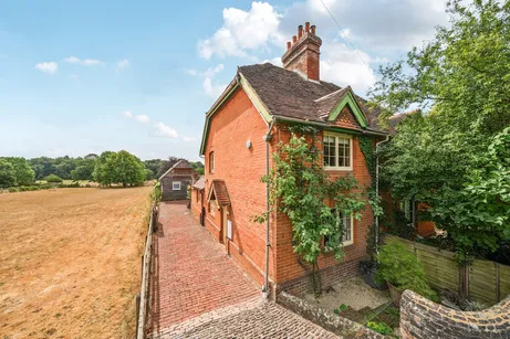 Tilford Street, Farnham, GU10