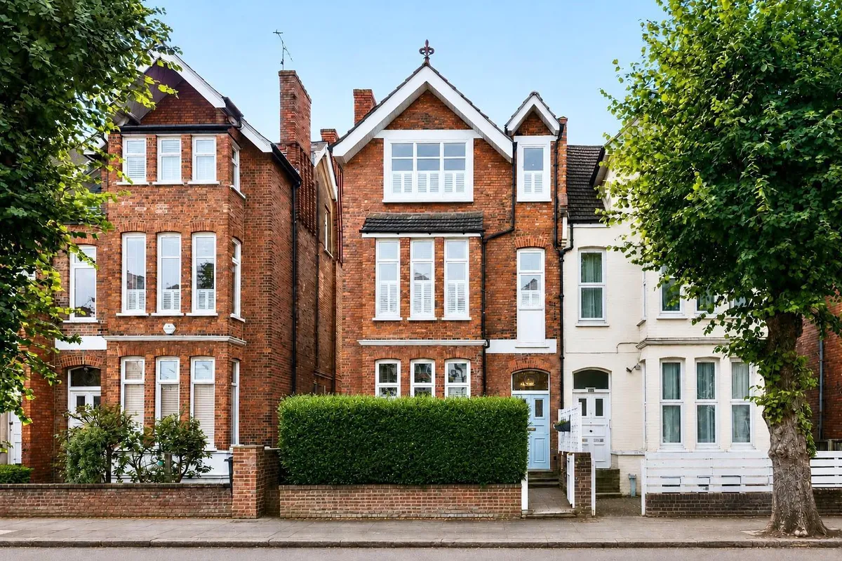Dean Road, London, NW2