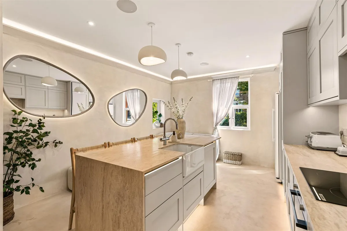 Dean Road, London, NW2