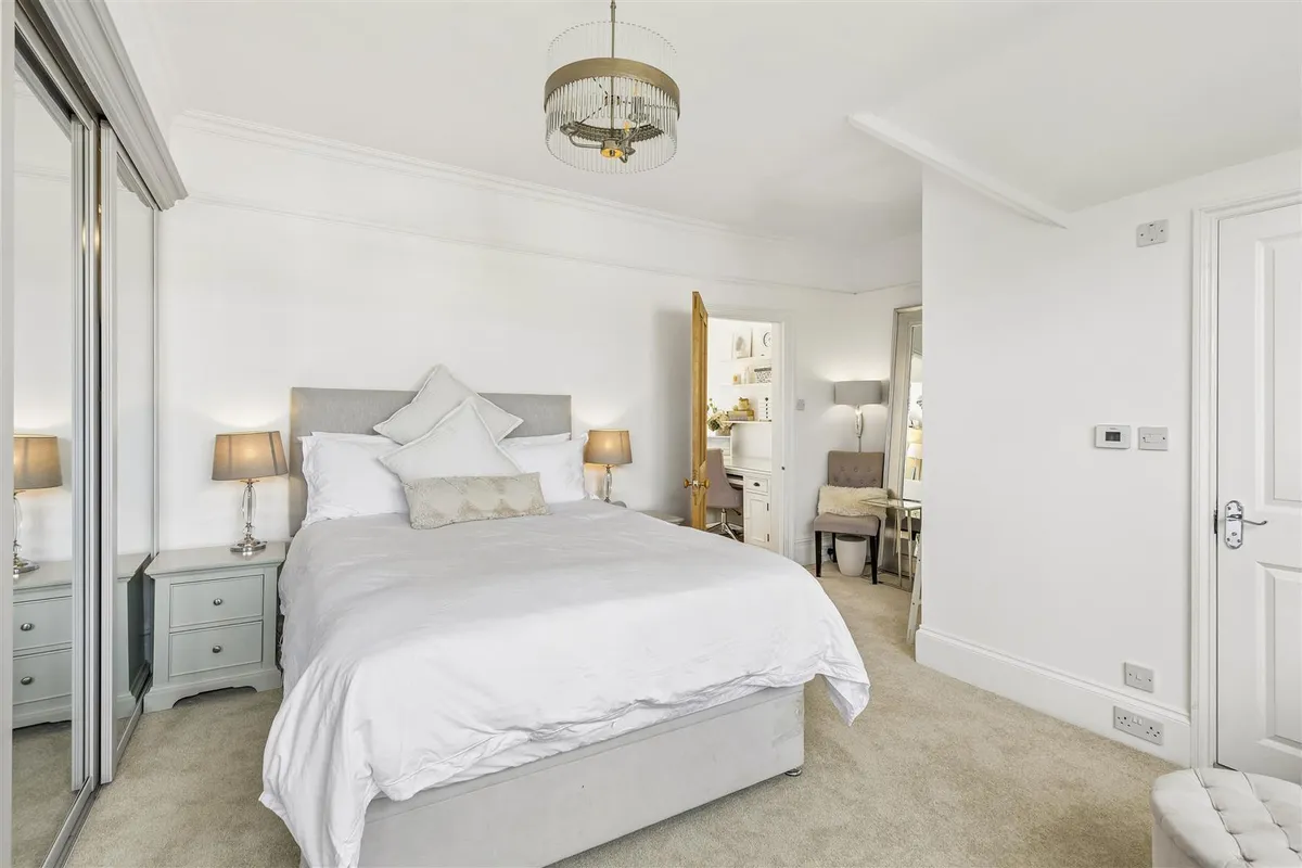 Dean Road, London, NW2