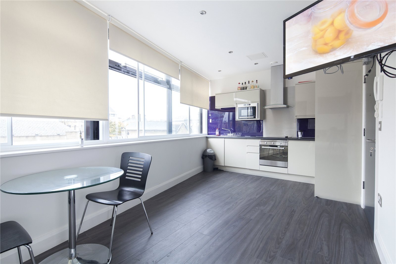 Luxus Studios, Huddersfield, HD1 Image 2