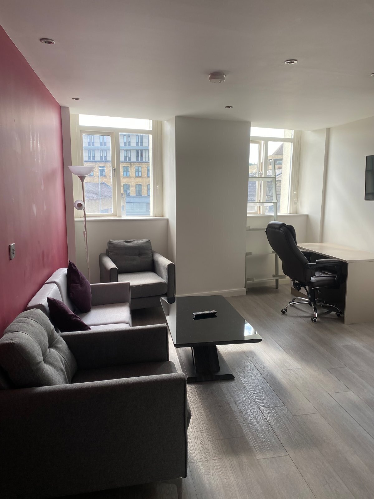 Luxus Studios, Huddersfield, HD1 Image 4