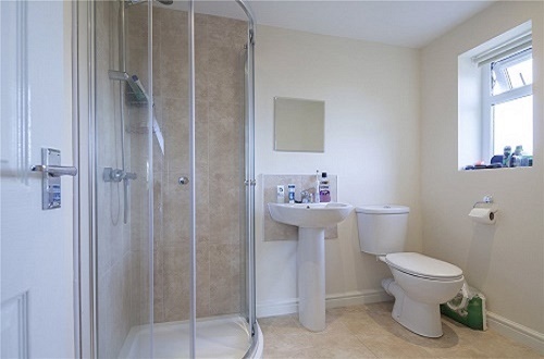 6 Highfields, Huddersfield, HD1 Image 8