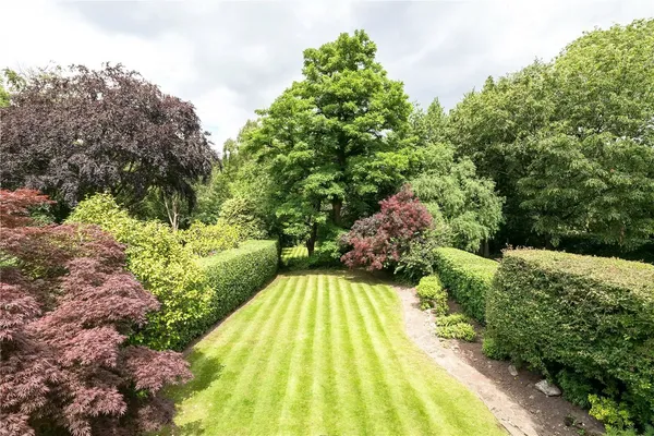 Hawthorn Lane, Wilmslow, SK9 photo 3