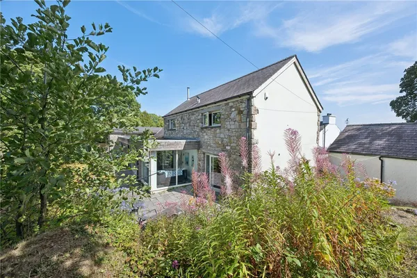 Mynydd Bodafon, Llannerch-y-Medd, LL71 photo 14