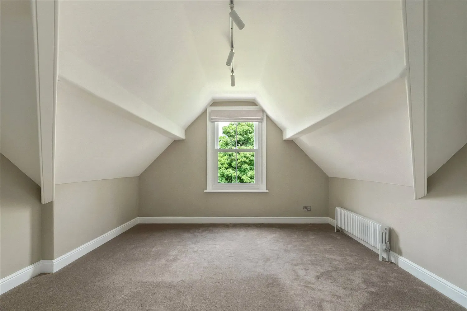 Hawthorn Lane, Wilmslow, SK9 photo 17