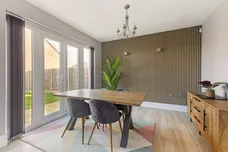 Kestrel Grove, Caddington, LU1 photo 5