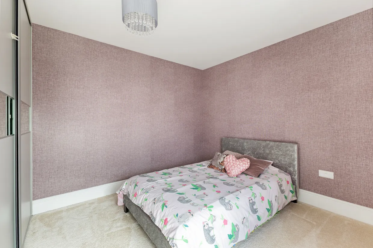 Kestrel Grove, Caddington, LU1 photo 10