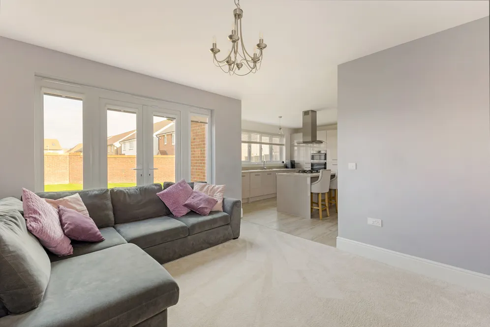 Kestrel Grove, Caddington, LU1 photo 16