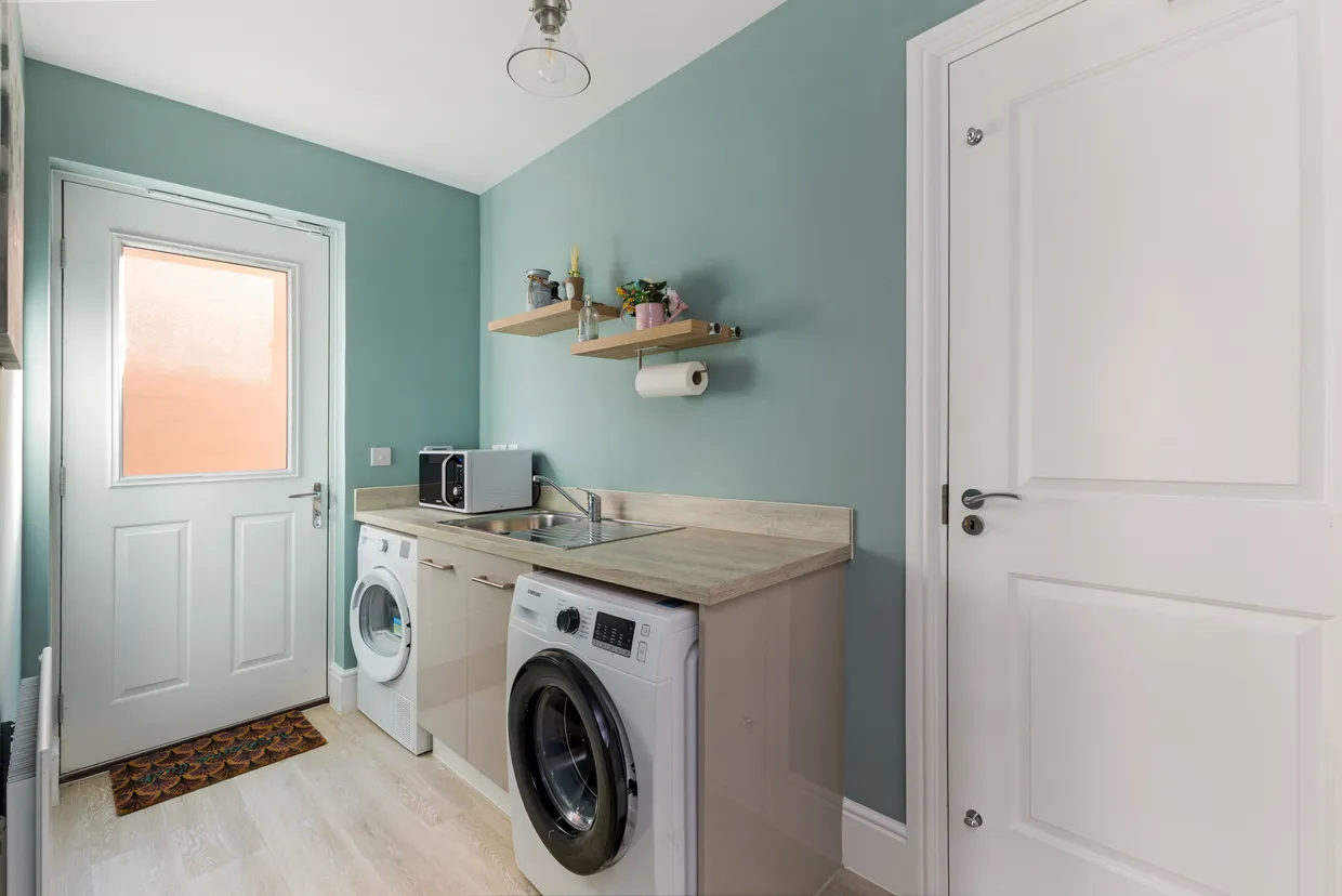 Kestrel Grove, Caddington, LU1 photo 19