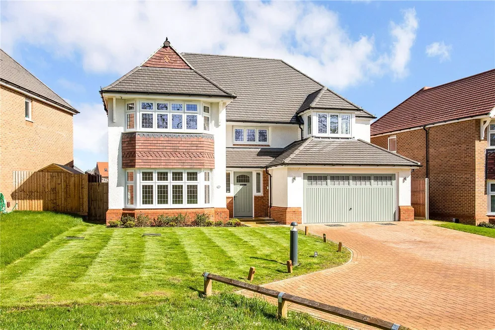 Kestrel Grove, Caddington, LU1 photo 29