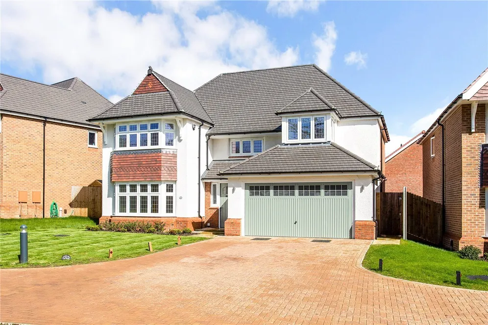 Kestrel Grove, Caddington, LU1 photo 30