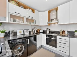 Marbles Way, Tadworth thumb 3