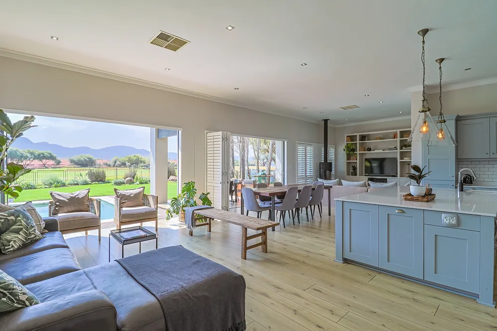 Video tour for South Africa, North West, Pecanwood Estate