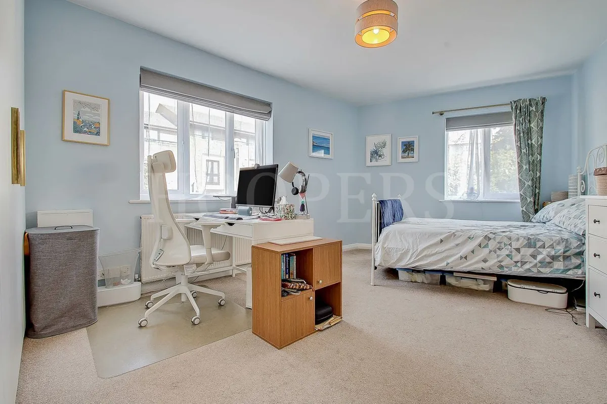 Neasden Lane, London, NW10