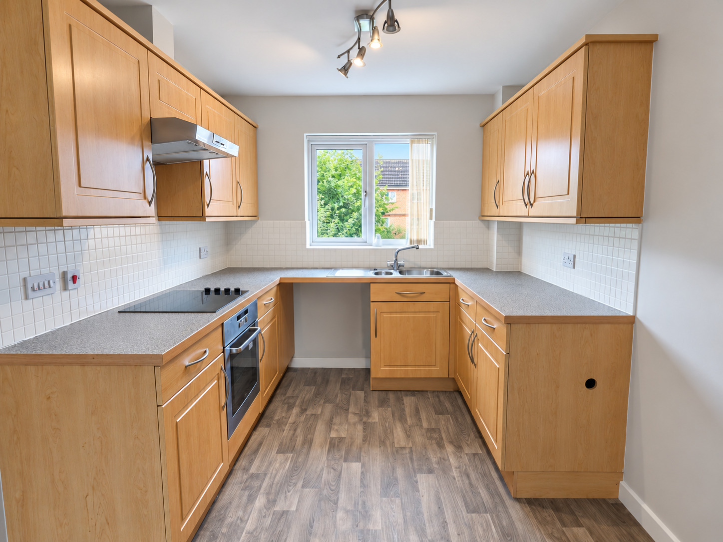 Palmerston Court, Wilnecote, Tamworth Image 10