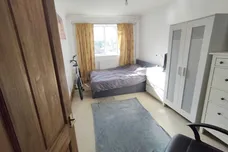 Barnsley Road, South Elmsall, PONTEFRACT