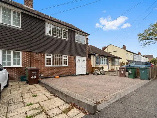 Westfield Road, Cheam, SUTTONphoto