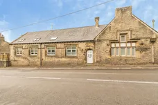 St. Johns Court, Holmfirth