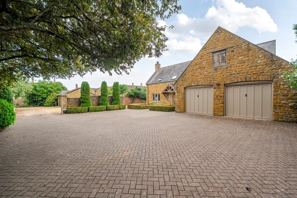 Church Street, Bloxham, OX15 photo 29