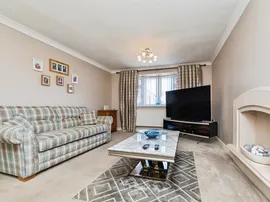 Manor House Close, Hoyland, Barnsley thumb 2