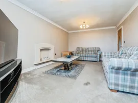 Manor House Close, Hoyland, Barnsley thumb 3