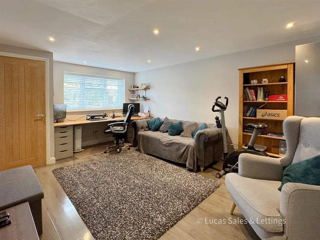 Pipers Hill Road, Kettering