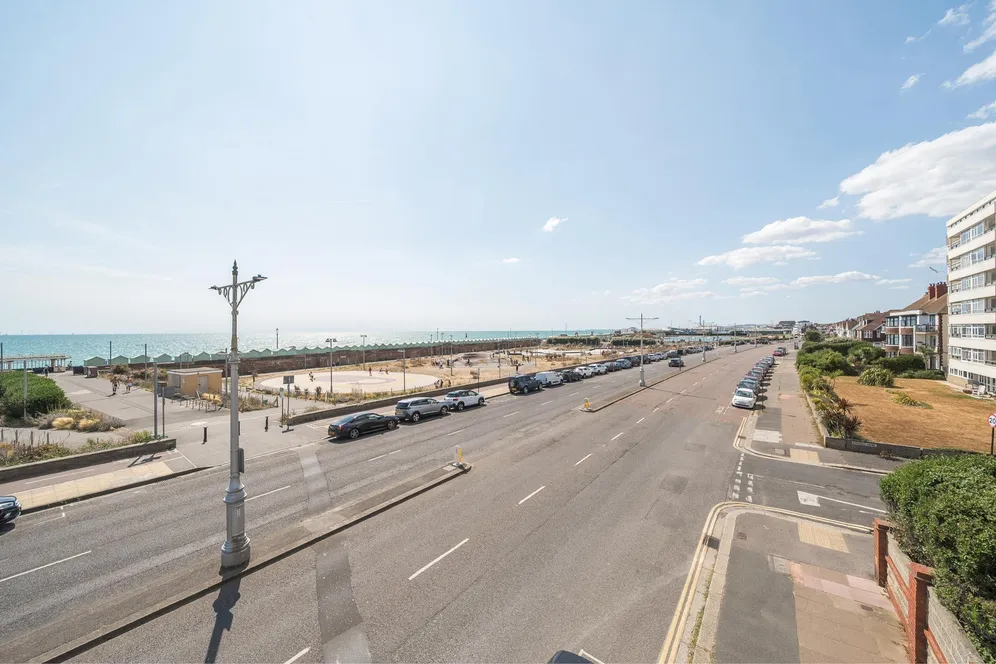 Kingsway, Hove, BN3 photo 2