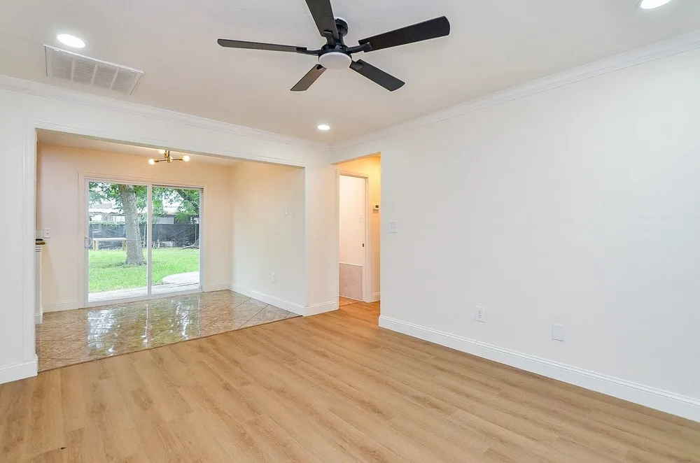 5710 Cherry St, Houston, TX 77026