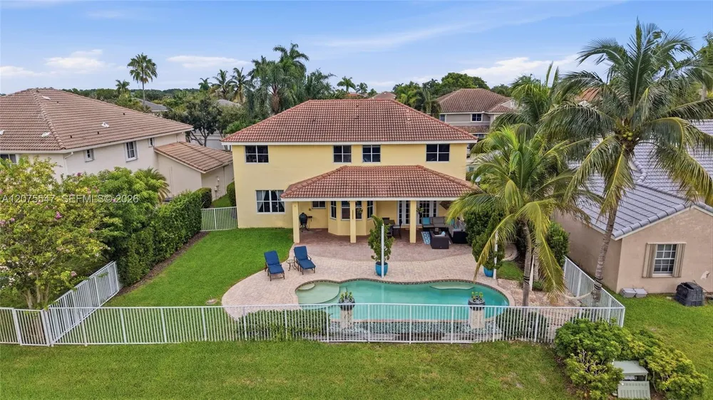 861 CRESTVIEW CIR, Weston, FL 33327