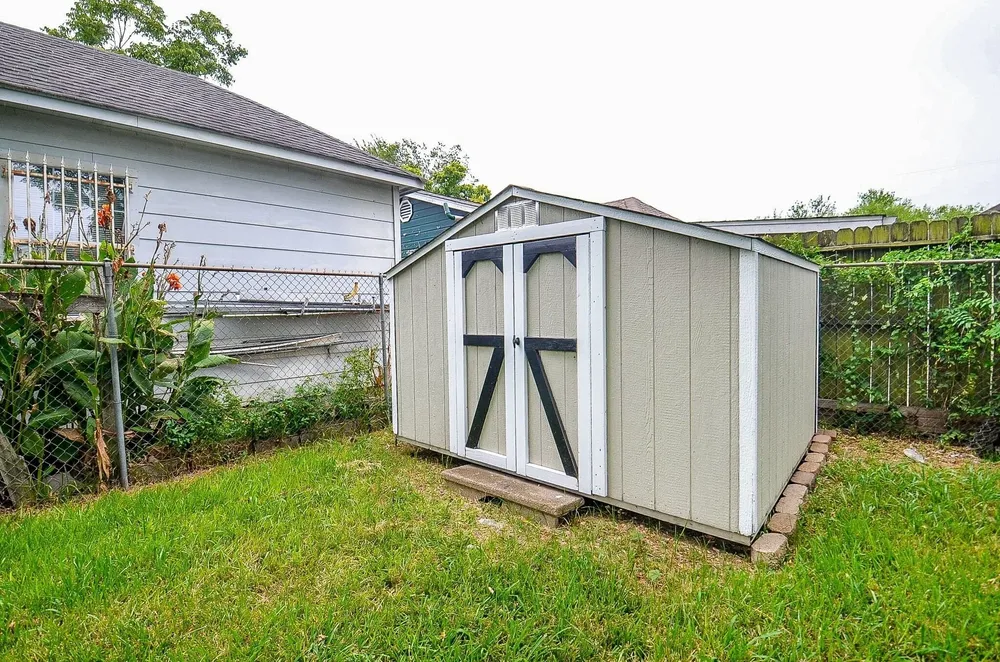 5710 Cherry St, Houston, TX 77026