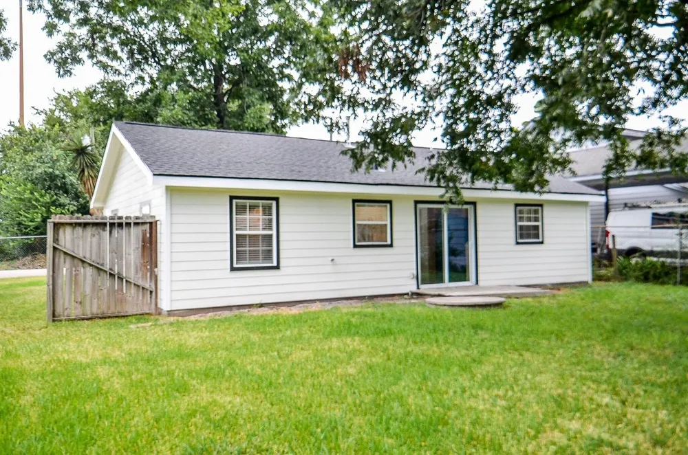 5710 Cherry St, Houston, TX 77026