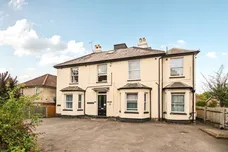 Epsom Road, Epsom KT17 photo 1