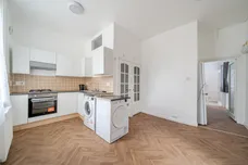 Epsom Road, Epsom KT17 photo 2