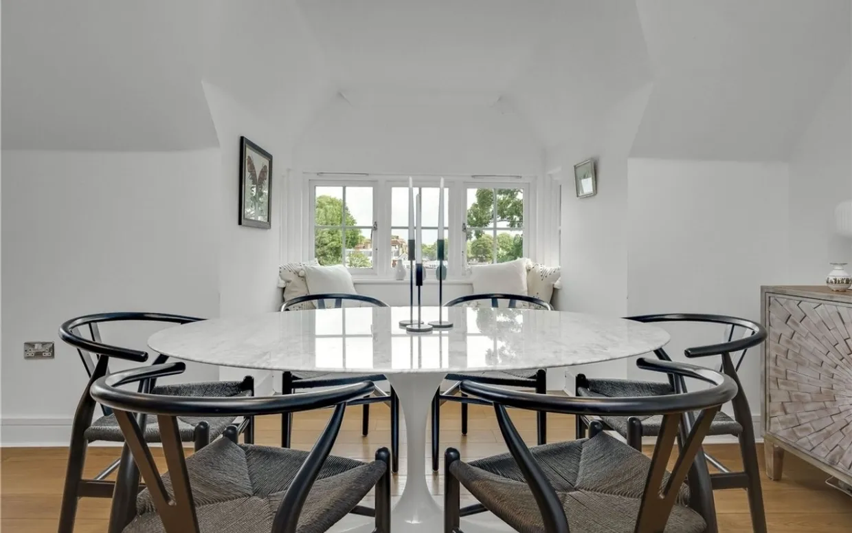 Bridge Road, East Molesey KT8 photo 3