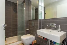 St. Luke's Avenue London SW4 photo 6