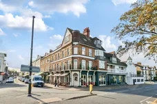 Bridge Road, East Molesey KT8 photo 9